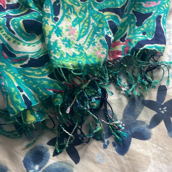 Lilly Pulitzer Scarf - Picture 2 of 3